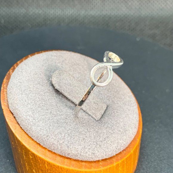 Sterling Silver 925 Infinity Band, Minimalist Design, 6mm Wide .75mm Band Size 9 - Picture 5 of 11